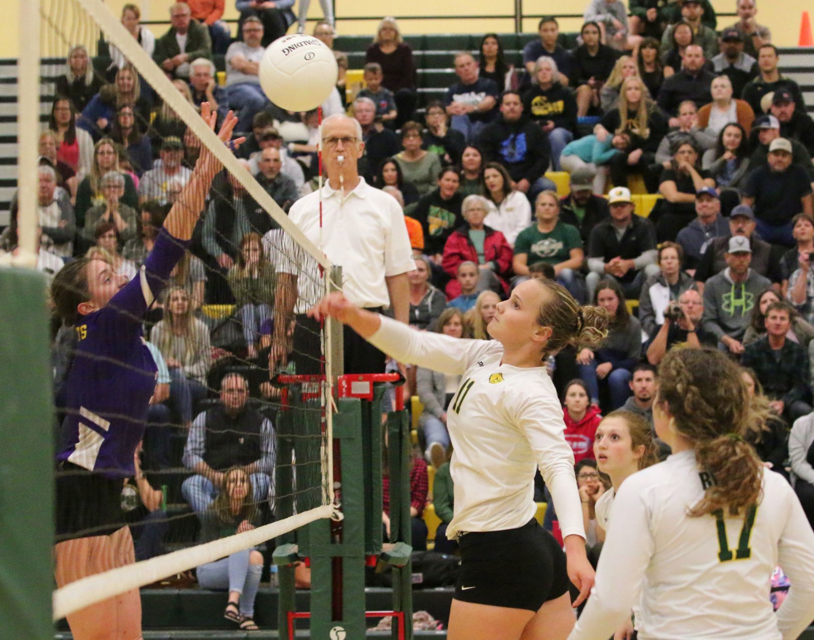 VALLEY BOUND: Golden Bears dispatch Mustangs, advance to championship